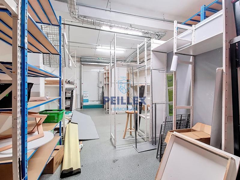 Local commercial - 476 m² - 3 pièces