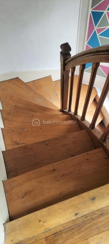 Maison ancienne - 210 m² - 5 pièces