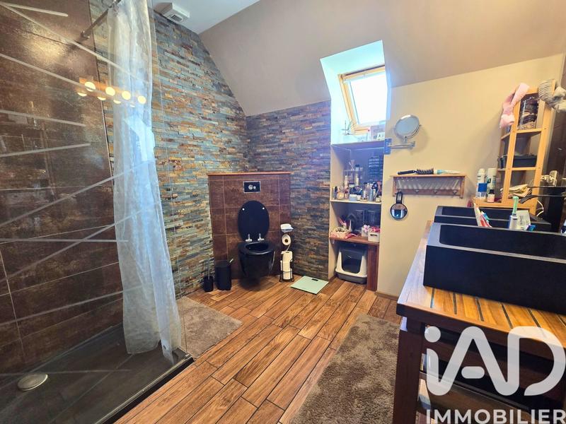 Maison - 93 m² - 5 pièces