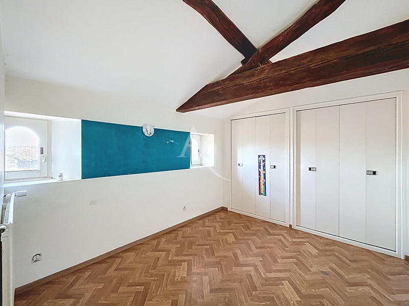 Longère - 258 m² - 14 pièces