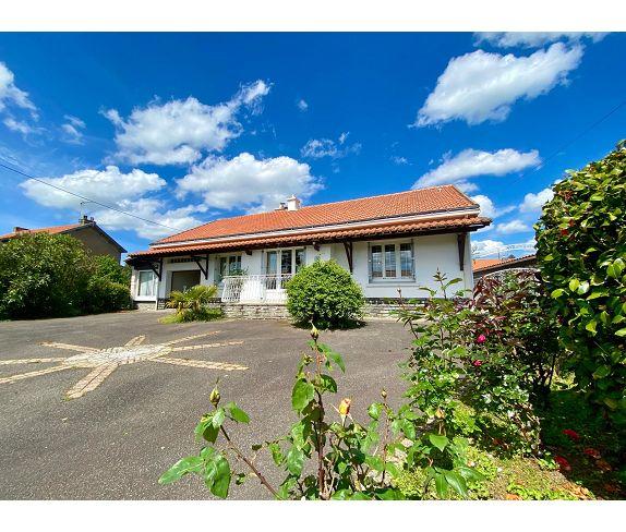 Maison - 90 m² - 5 pièces