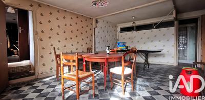 Maison - 237 m² - 10 pièces