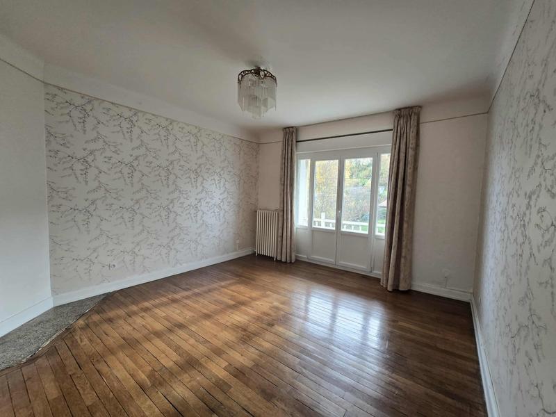 Maison - 193 m² - 8 pièces