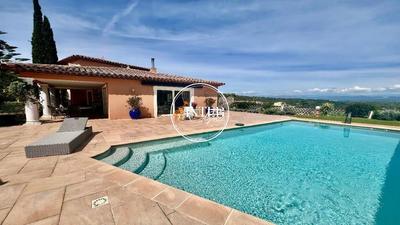 Villa - 220 m² - 6 pièces