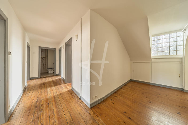 Appartement - 112 m² - 5 pièces