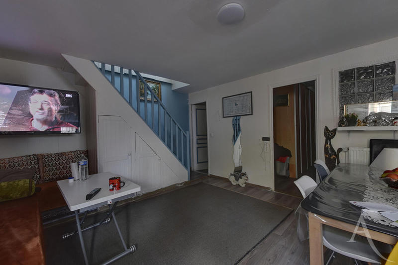 Maison - 104 m² - 5 pièces