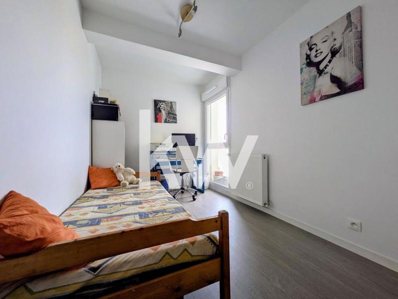 Appartement - 100 m² - 4 pièces