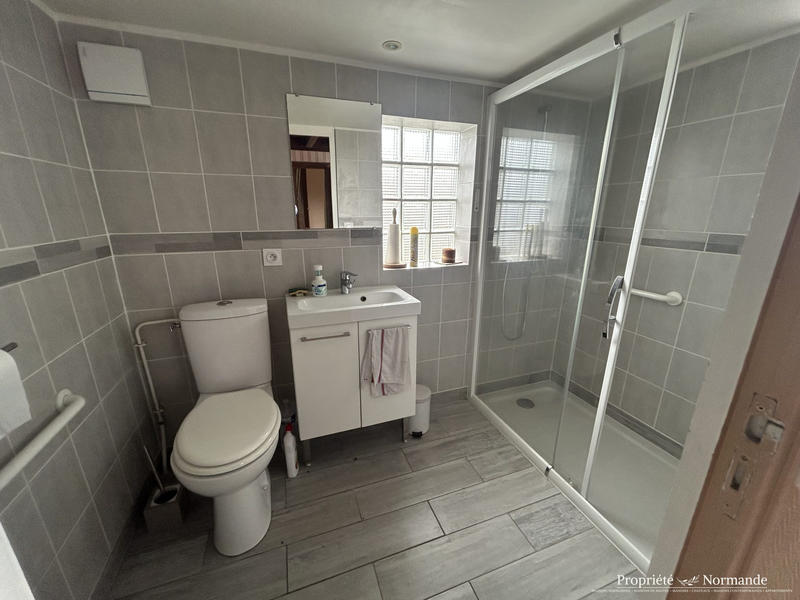 Maison - 204 m² - 7 pièces