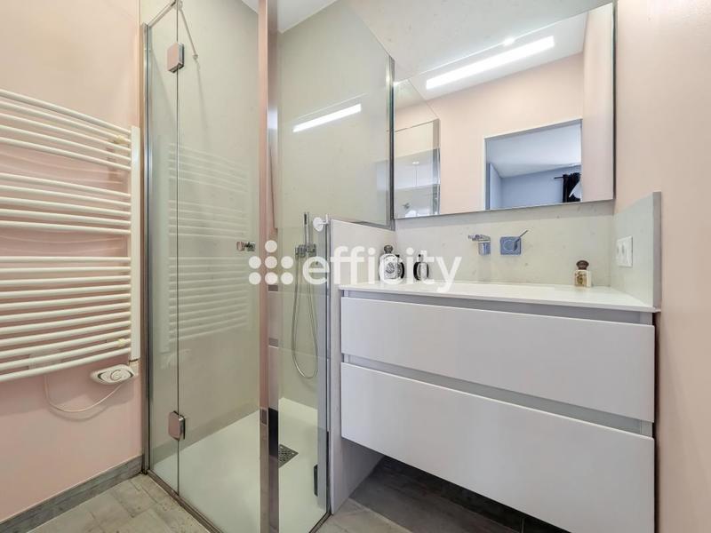 Appartement - 92 m² - 3 pièces