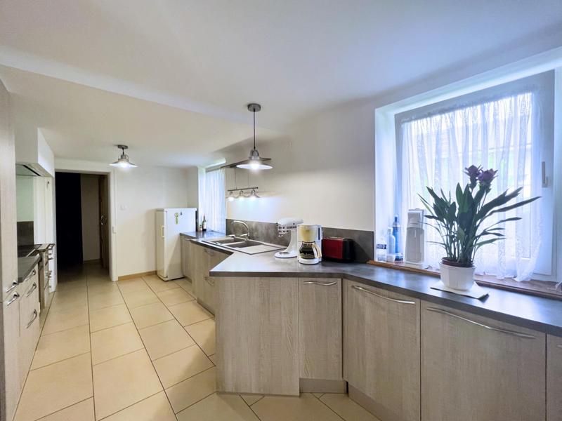 Maison - 204 m² - 6 pièces