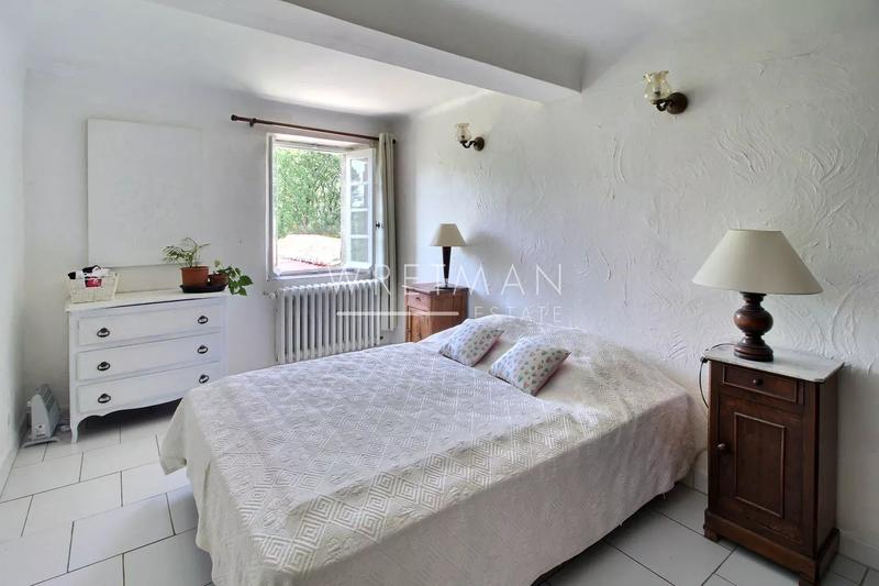 Villa - 168 m² - 6 pièces