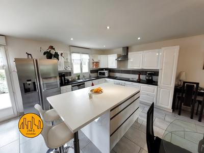 Maison - 112 m² - 4 pièces