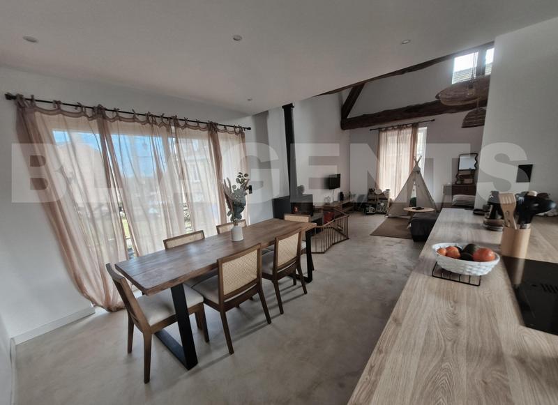 Maison - 161 m² - 6 pièces