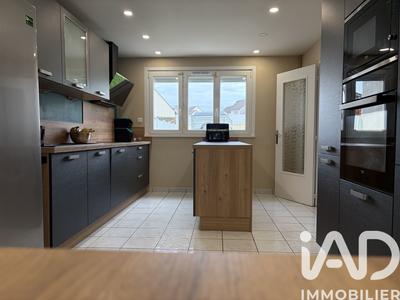 Maison - 141 m² - 5 pièces