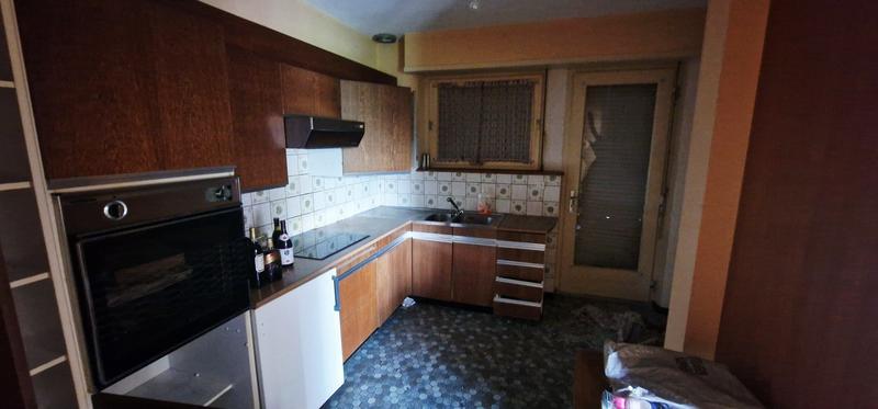 Maison traditionnelle - 230 m² - 8 pièces