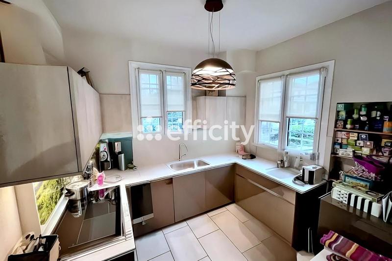 Maison - 160 m² - 7 pièces