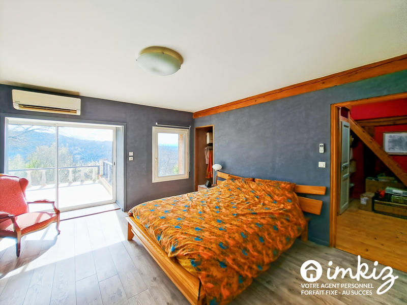 Maison - 285 m² - 7 pièces