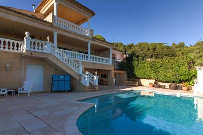 Villa - 378 m² - 10 pièces