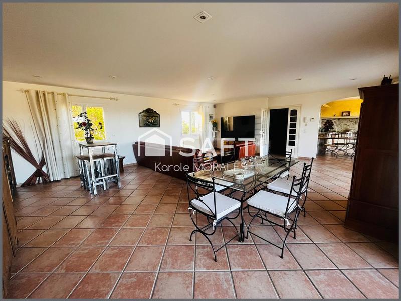 Villa - 230 m² - 6 pièces