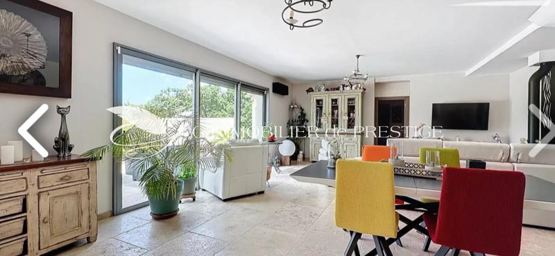 Villa - 181 m² - 6 pièces