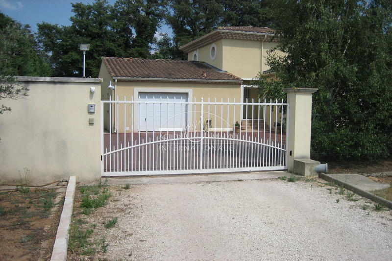 Villa - 206 m² - 6 pièces