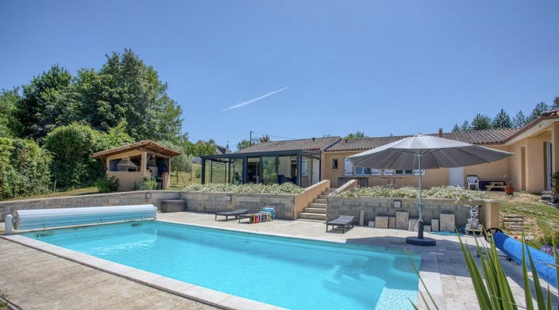 Maison - 210 m² - 7 pièces