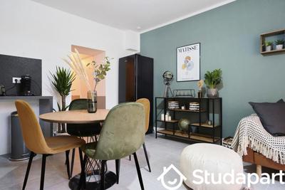 Chambre - 11 m² - 1 pièce