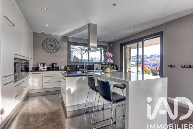 Maison de maîtres - 280 m² - 6 pièces