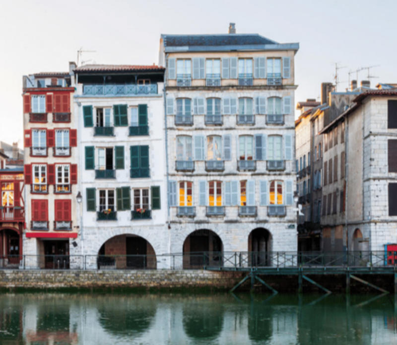 Local commercial - 115 m² - 1 pièce