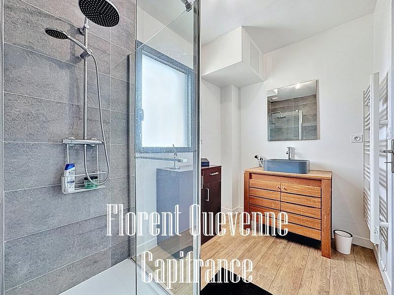 Maison - 180 m² - 6 pièces