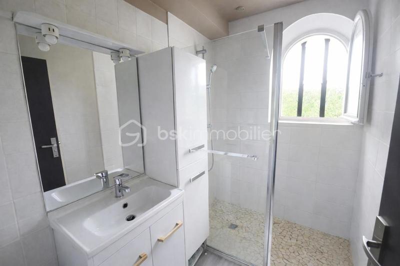 Maison traditionnelle - 128 m² - 6 pièces