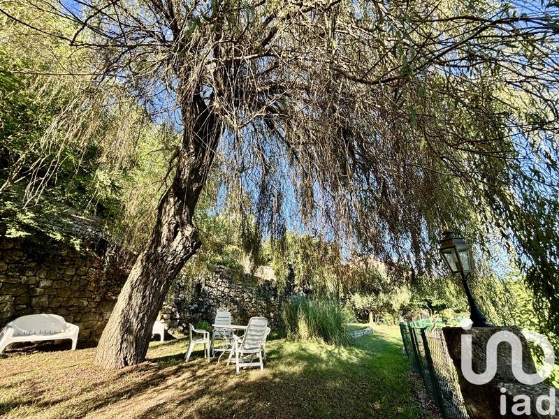 Maison - 220 m² - 10 pièces