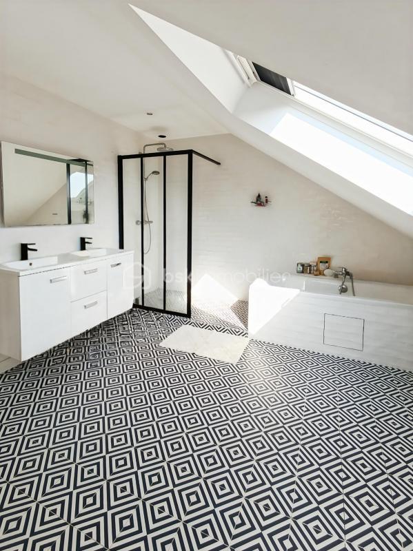 Maison - 190 m² - 9 pièces