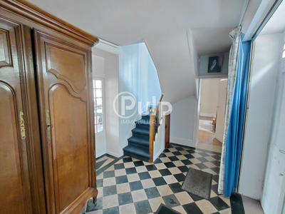 Maison de maîtres - 230 m² - 10 pièces