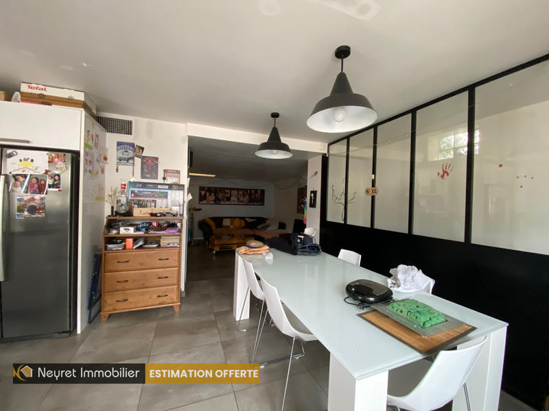 Local d'activités - 253 m²