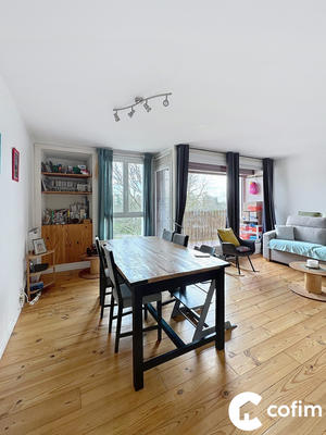 Appartement - 87 m² - 5 pièces