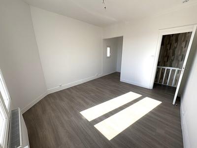 Maison - 82 m² - 5 pièces