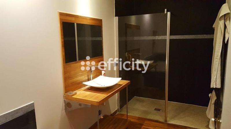 Immeuble - 182 m² - 8 pièces