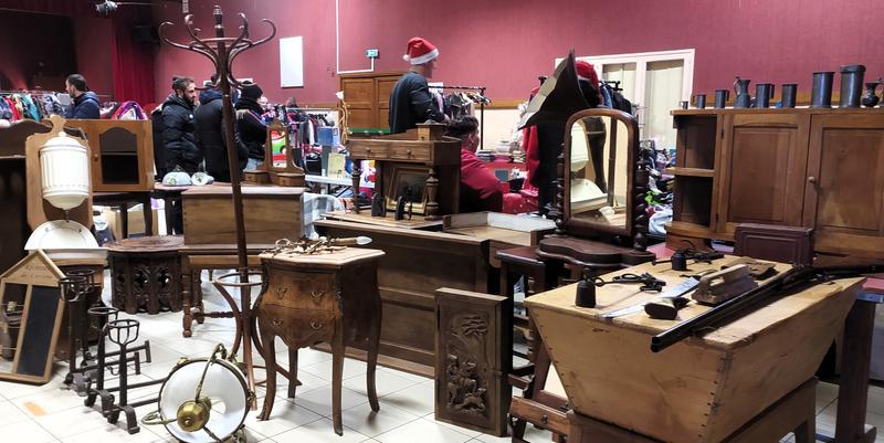 Brocante vide-greniers collections