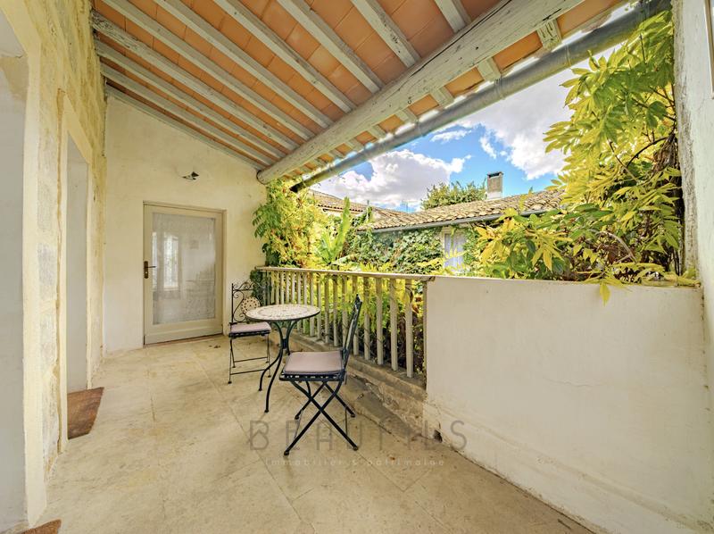 Maison - 360 m² - 10 pièces