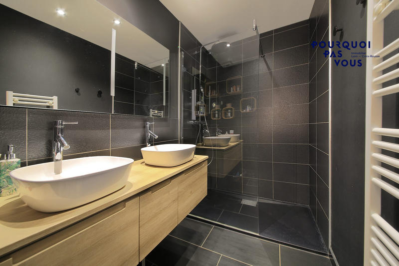 Appartement - 80 m² - 4 pièces