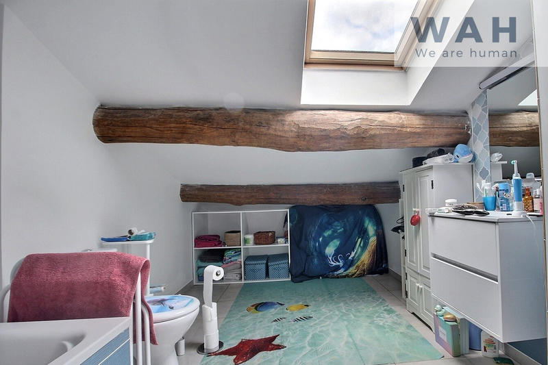 Maison - 225 m² - 8 pièces