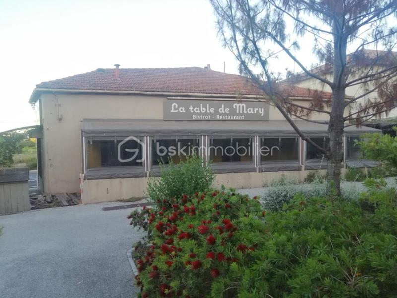 Local commercial - 129 m² - 4 pièces