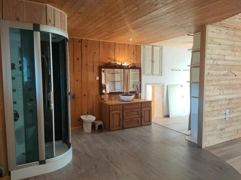 Maison - 210 m² - 8 pièces