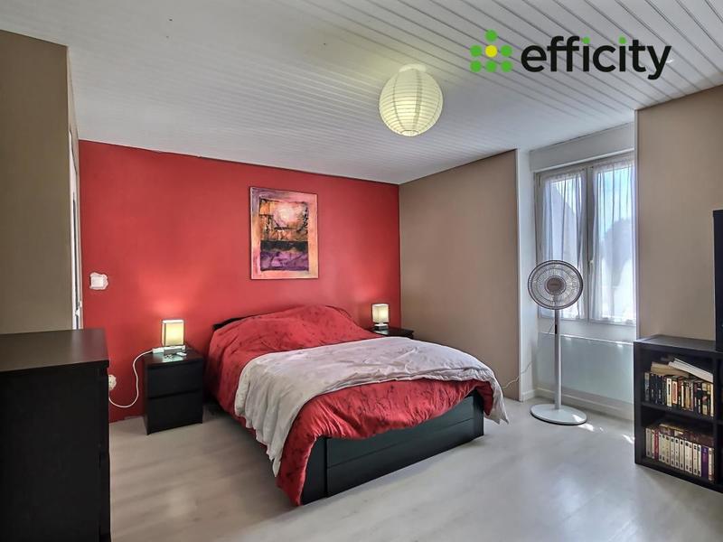 Maison - 92 m² - 5 pièces