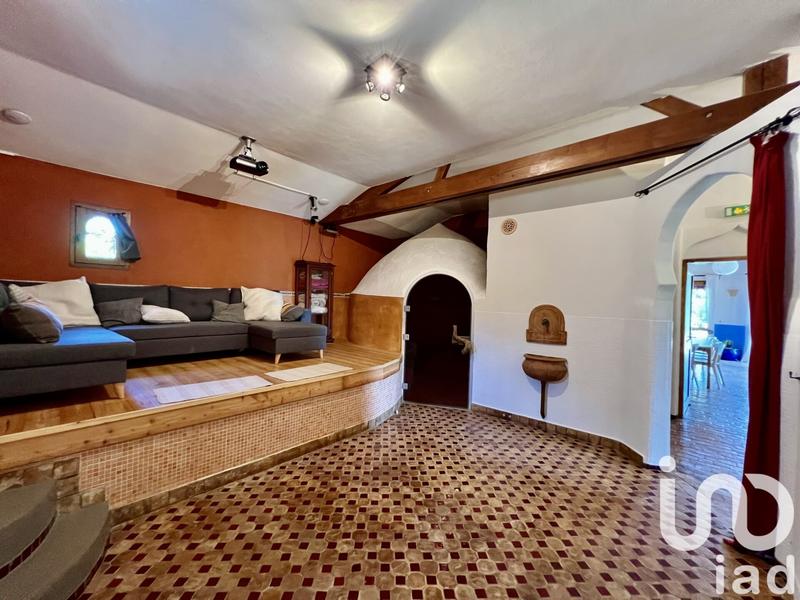 Maison - 215 m² - 7 pièces