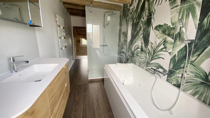 Maison - 250 m² - 8 pièces