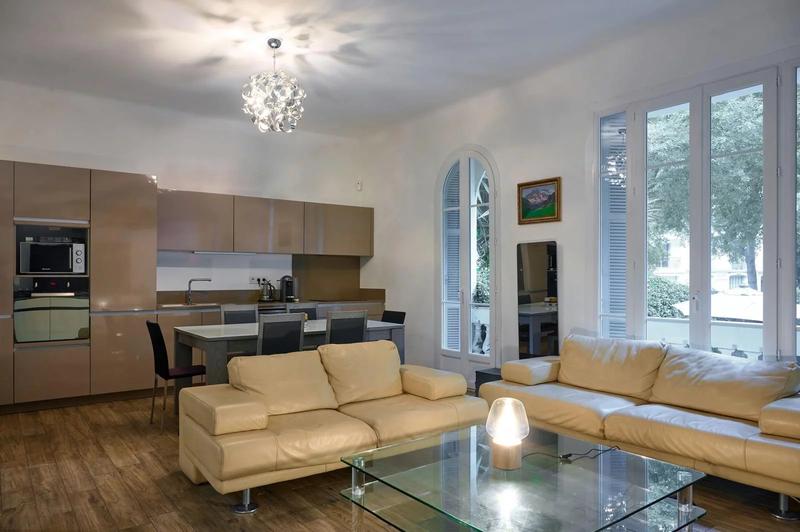 Appartement - 154 m² - 6 pièces