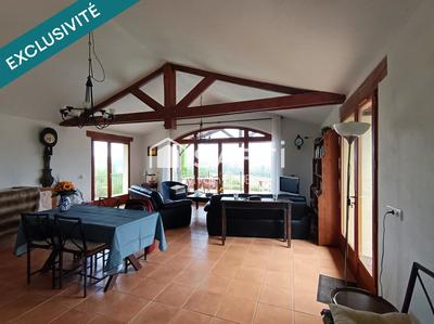 Villa - 183 m² - 6 pièces