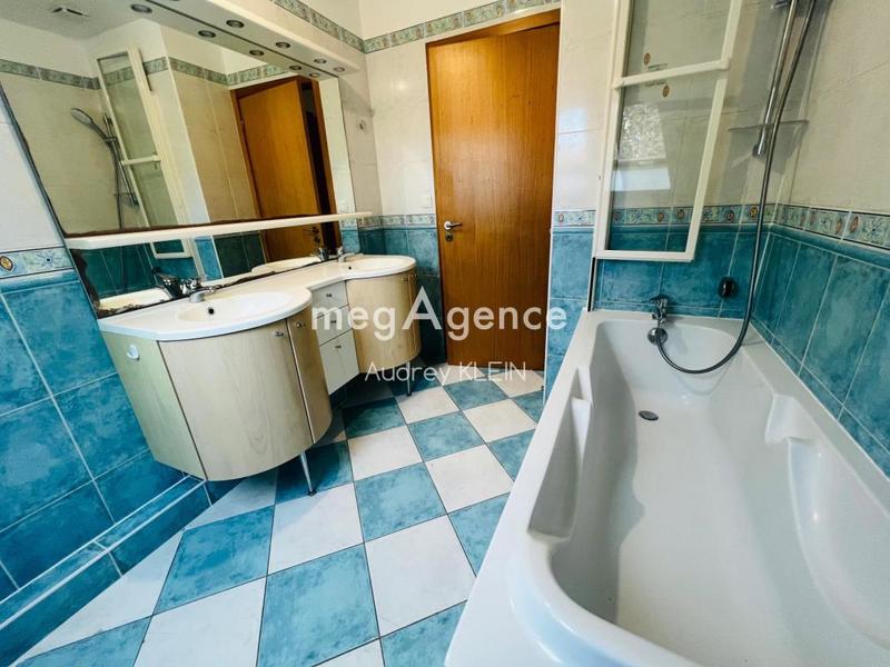 Pavillon - 167 m² - 6 pièces